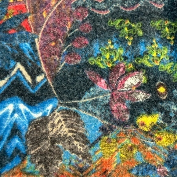 Beautiful MICHAEL TYLER boho wool blend turtleneck sweater. Nice length. Soft - Picture 4 of 7